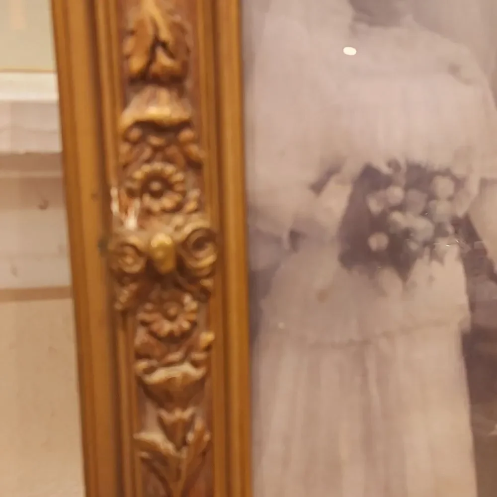 Vintage Gold Ornate Photo Frame